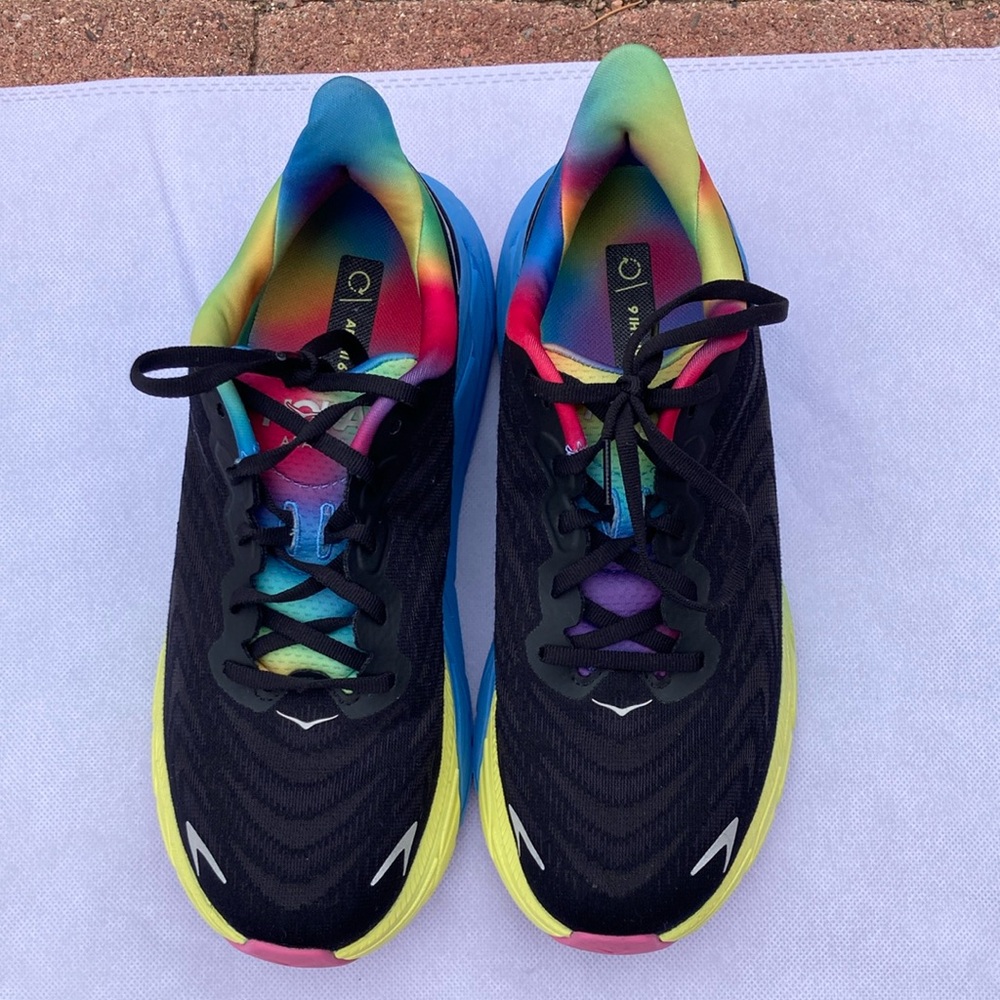 Hoka Arahi 6 Black and Rainbow Athletic Shoes with Cushioned Sole